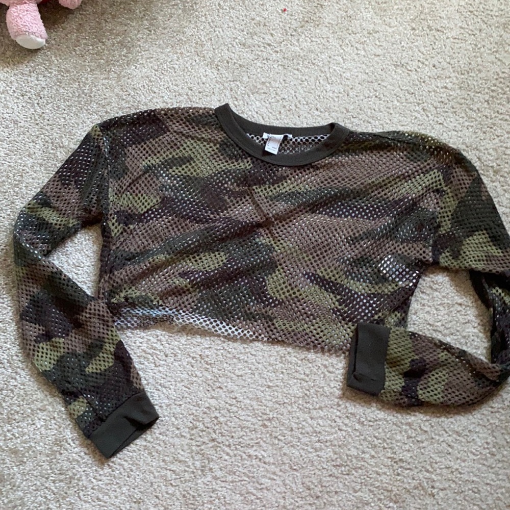 Forever 21 Camo crop top Mesh